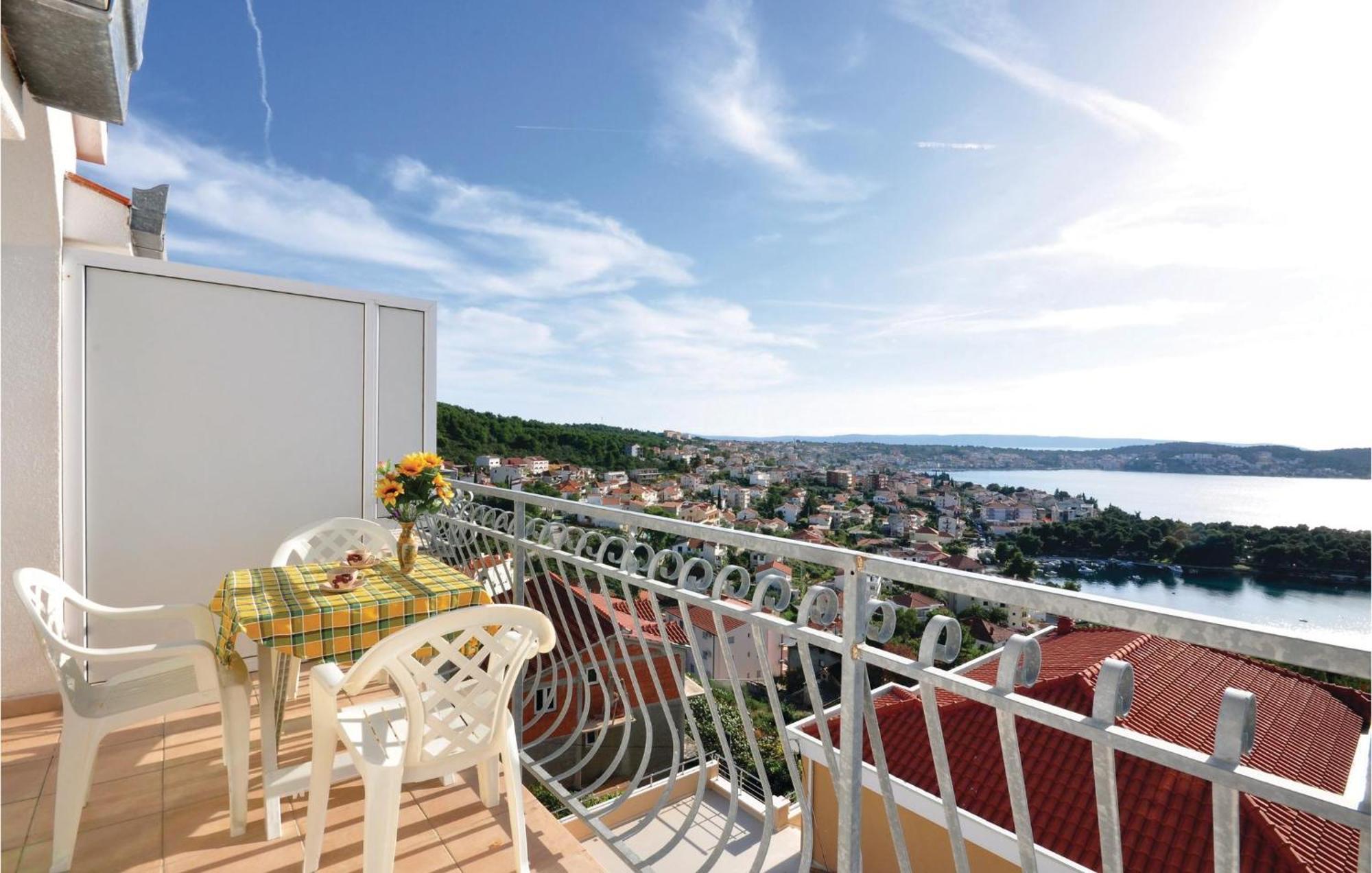 Amazing Apartment In Trogir With Kitchen Zewnętrze zdjęcie
