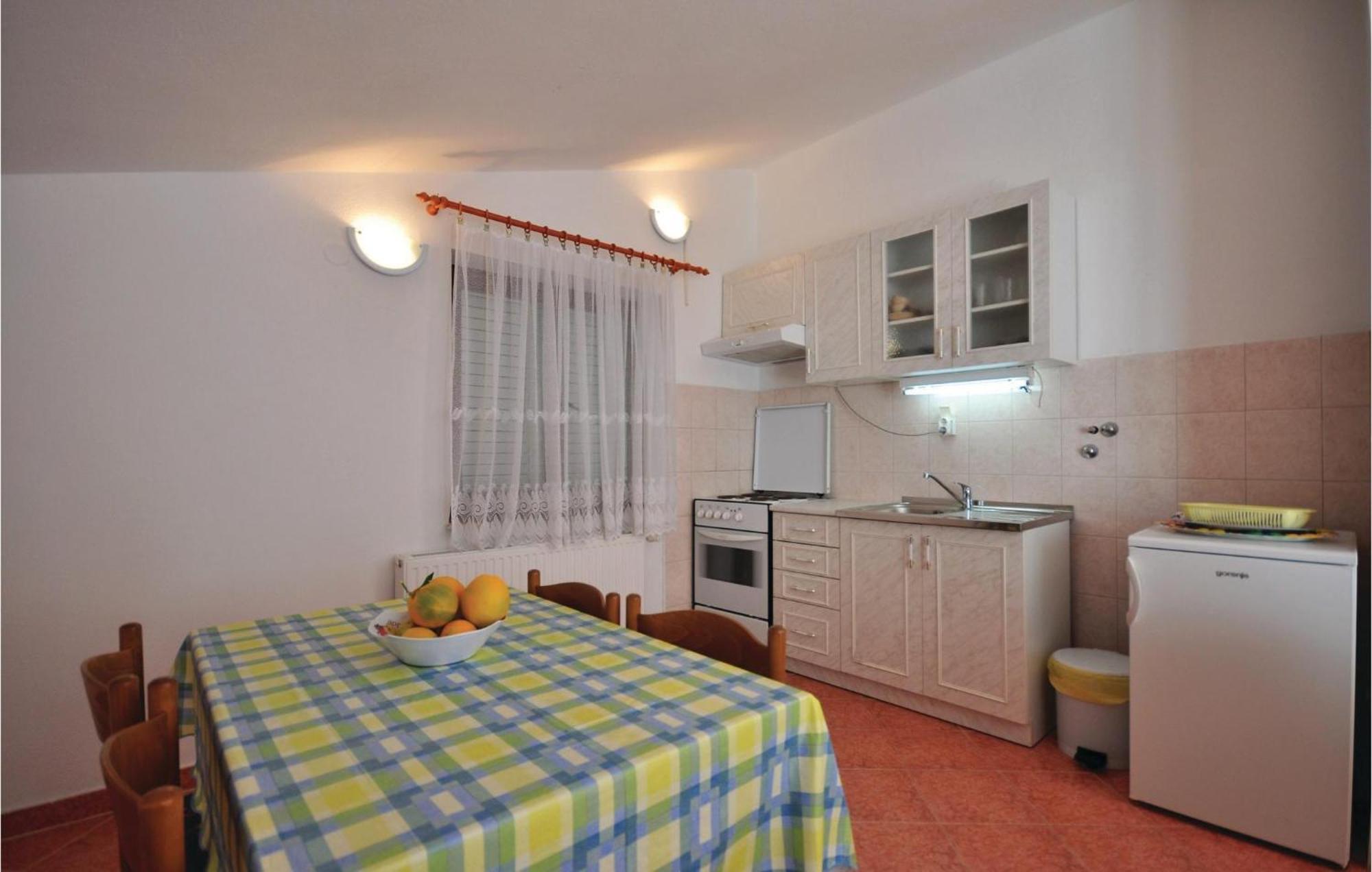 Amazing Apartment In Trogir With Kitchen Zewnętrze zdjęcie